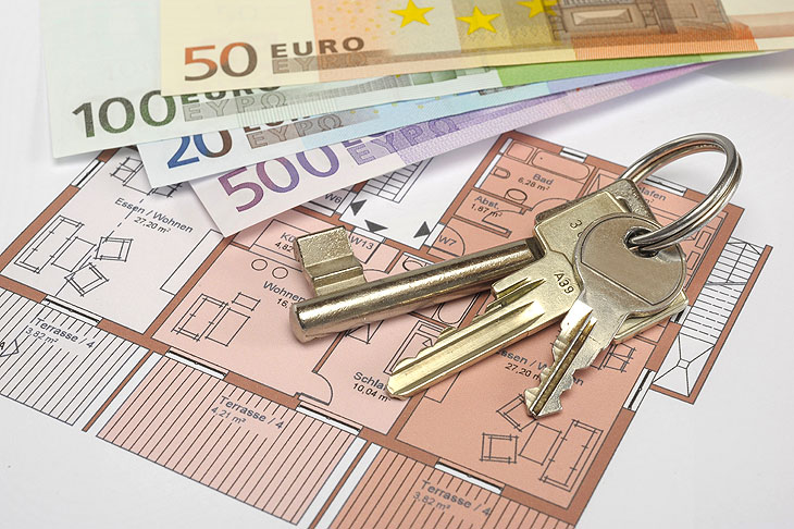 Die finanziellen Herausforderungen bei der Wohnungssuche in München: So gelingt die Wohnungssuche in München (©Foto: iStock filmfoto)